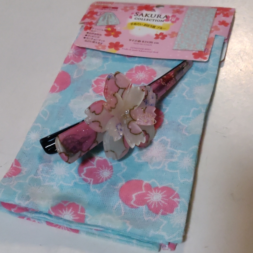 Sakura hair clip